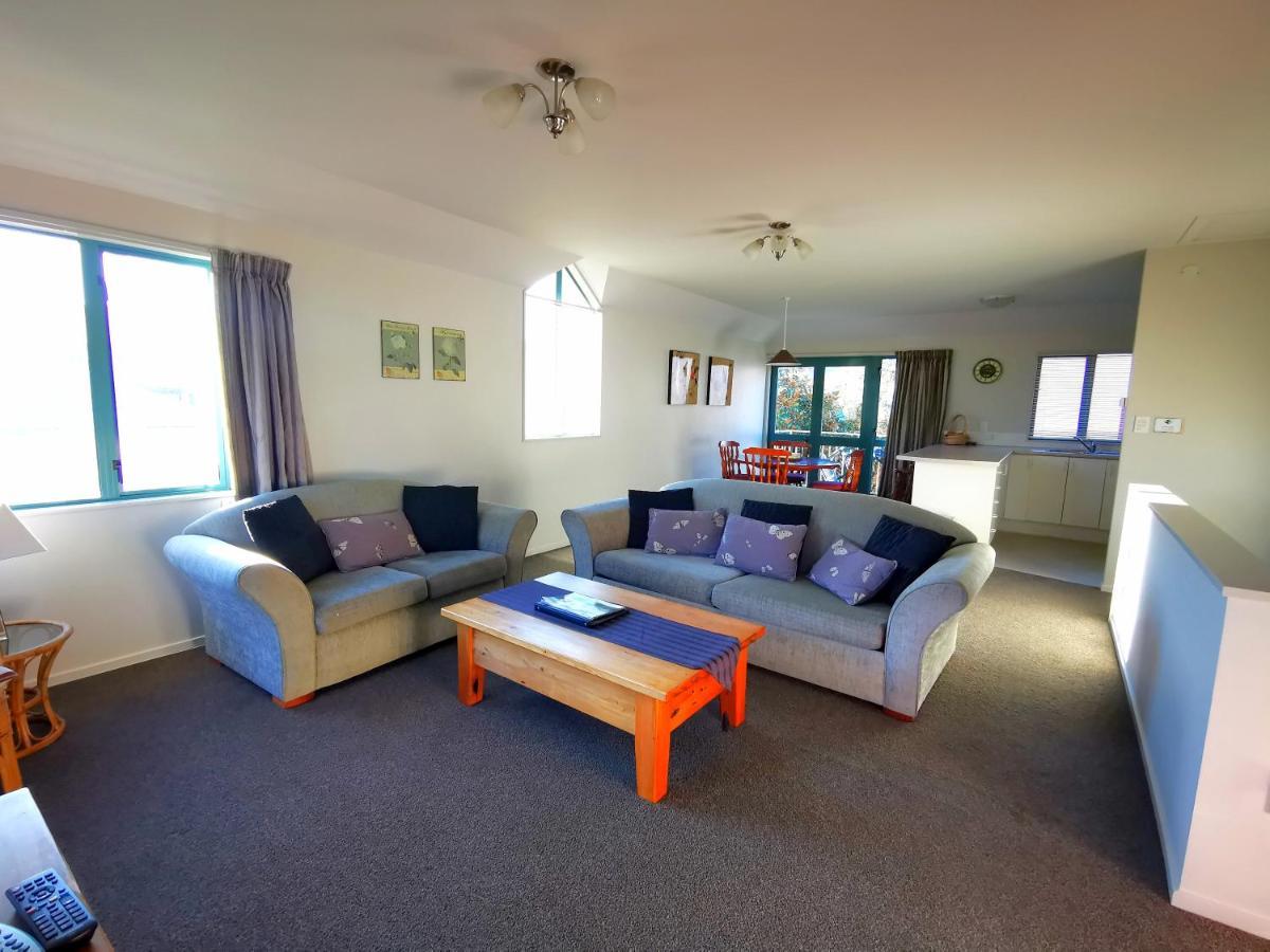 Les Troupes Apartments Akaroa Exterior foto