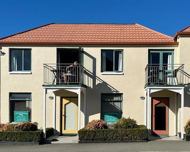 Les Troupes Apartments Akaroa Exterior foto